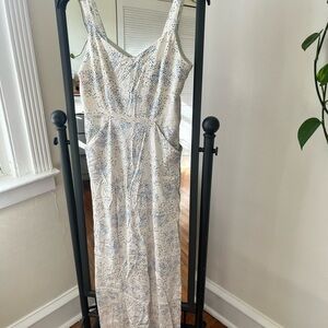 Stitch Fix 41 Hawthorn White and Blue Patterned Maxi Dress